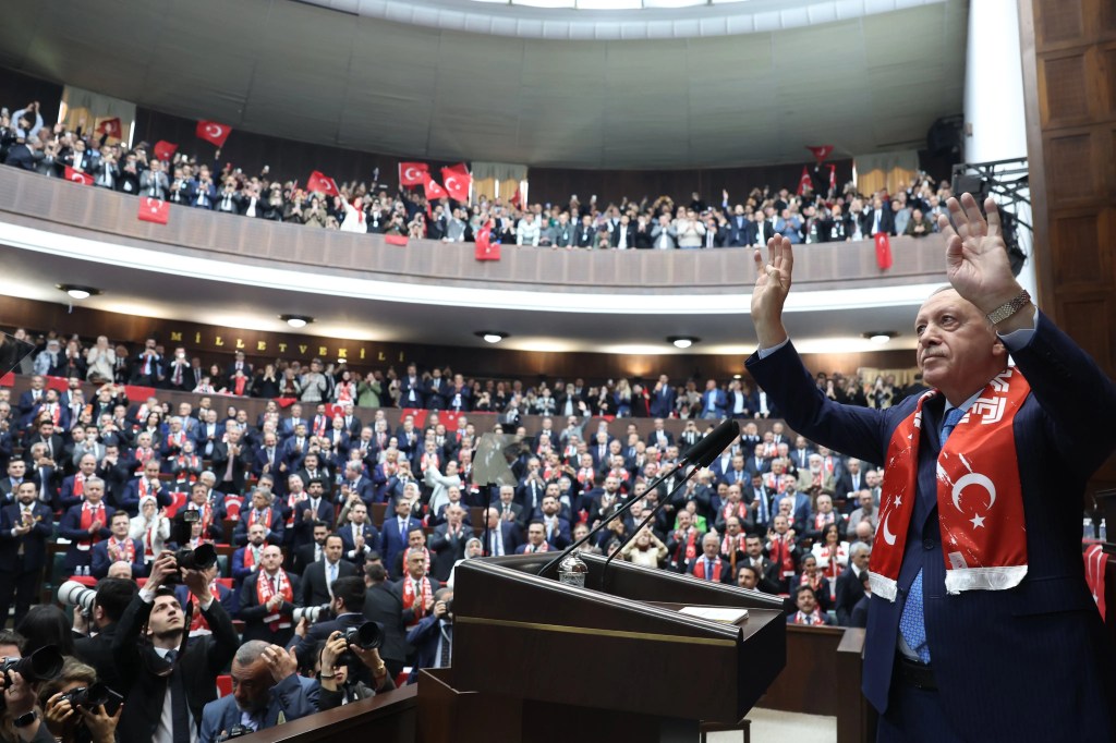 Erdoğan: Darbeye Destek CHP'nin Milli Sporu