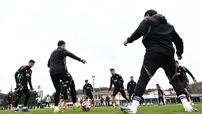 Beşiktaş Derbi Hazırlıklarını Sürdürüyor