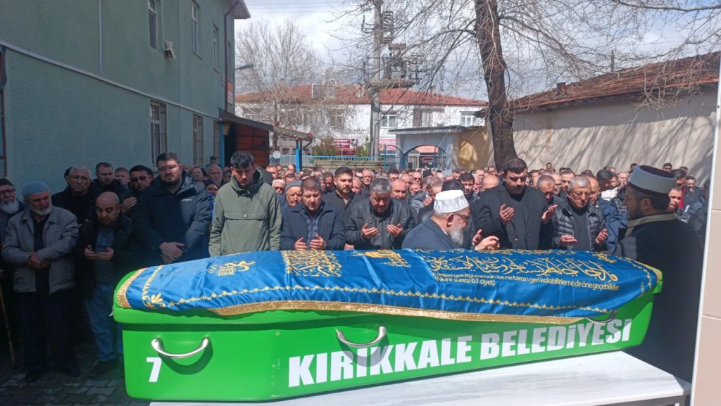 Kırıkkale'de İki Kardeş Babalarını Öldürdü, Adliyeye Sevk Edildi