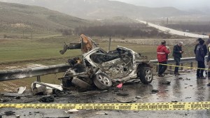 Malatya'da TIR ve otomobil kazası: 3 kişi hayatını kaybetti