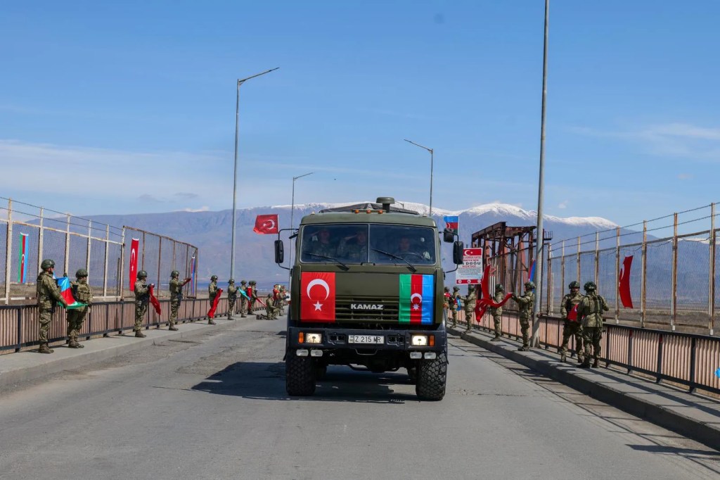 Nahçıvan Ordusu Türkiye'de Tatbikata Katılacak