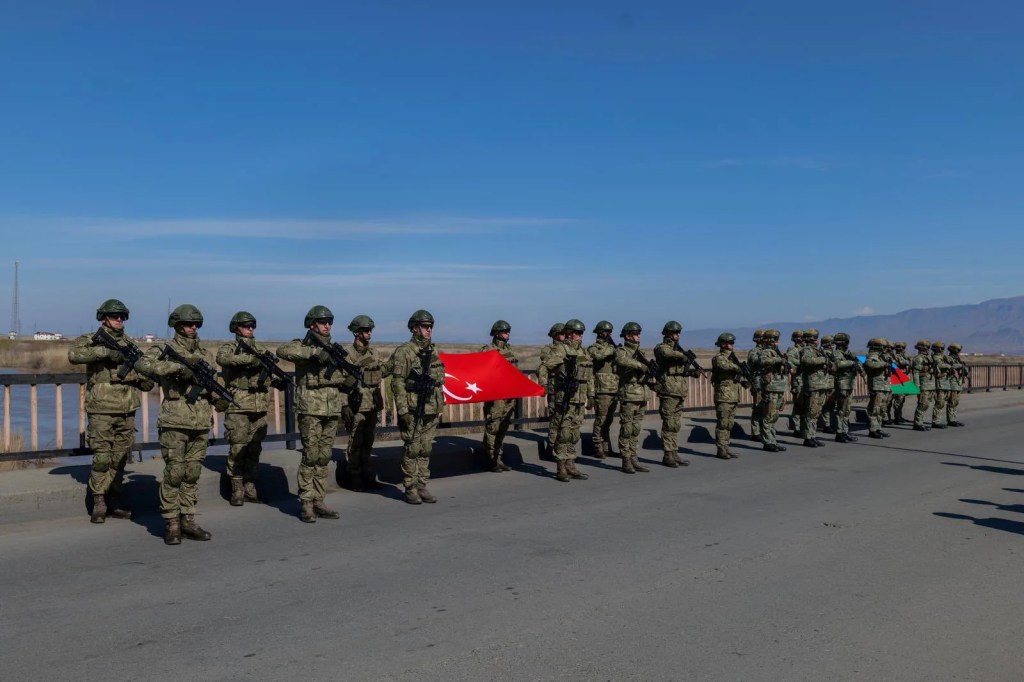 Nahçıvan Ordusu Türkiye'de Tatbikata Katılacak