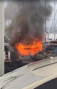 Bodrum'da Eski Başkanın Motoryatı Yandı