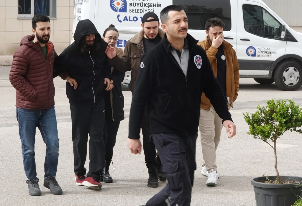Manavgat'ta Trafik Kazasında Küçük Kız Hayatını Kaybetti