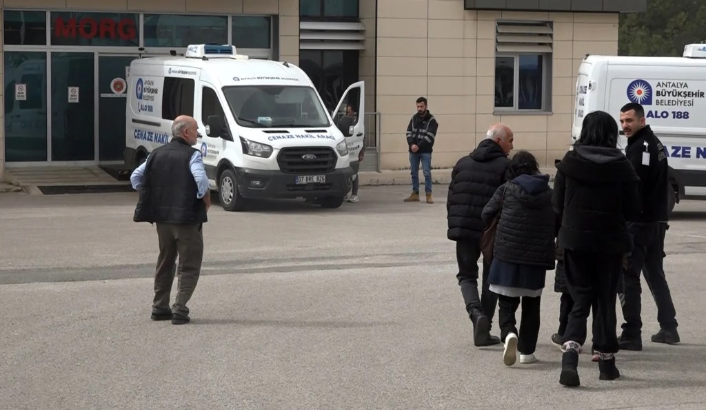 Manavgat'ta Trafik Kazasında Küçük Kız Hayatını Kaybetti