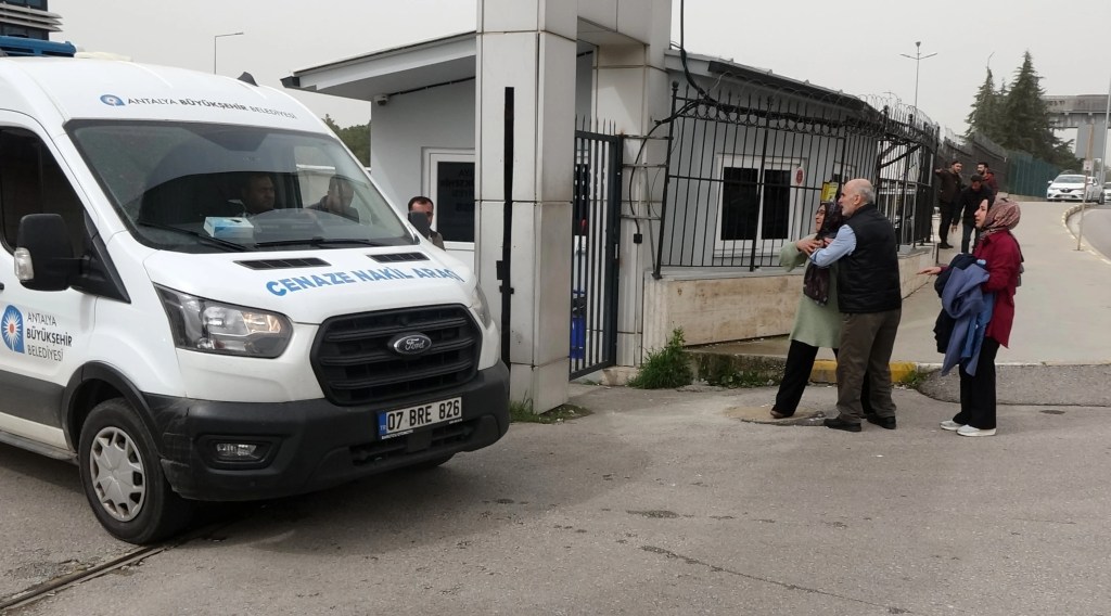 Manavgat'ta Trafik Kazasında Küçük Kız Hayatını Kaybetti