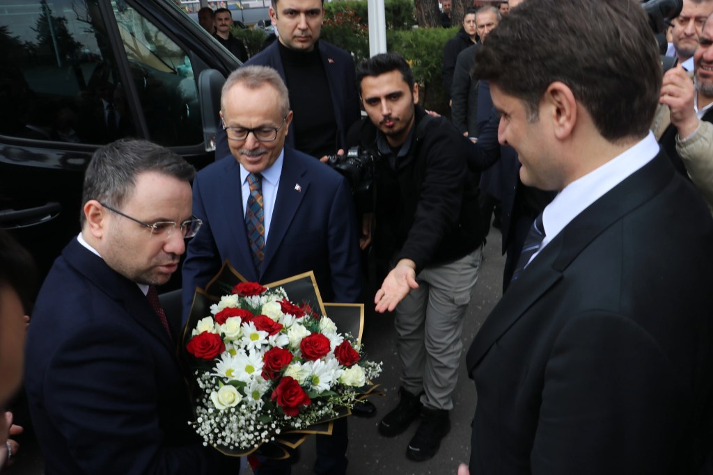 Bakan Gürlek Diyarbakır Adliyesi'ni Ziyaret Etti