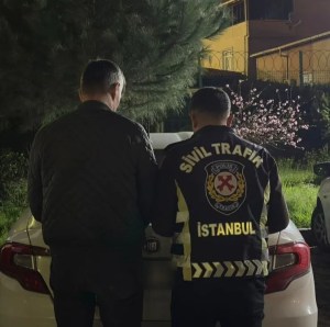 Küçükçekmece'de Ters Şeritte İlerleyen Sürücüye Ağır Ceza