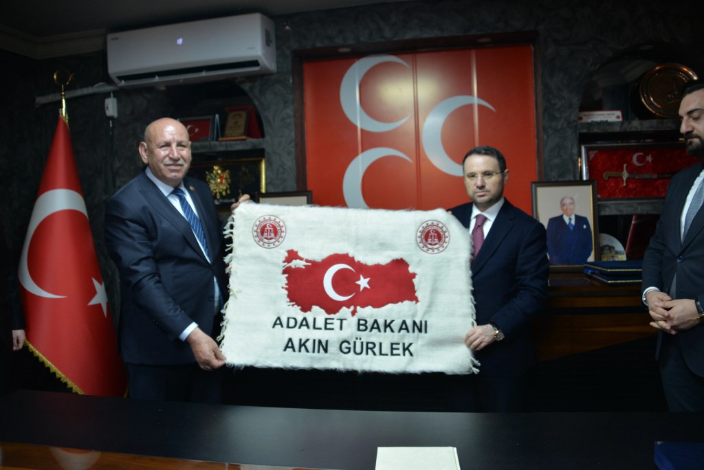 Bakan Gürlek Diyarbakır'da Partileri Ziyaret Etti