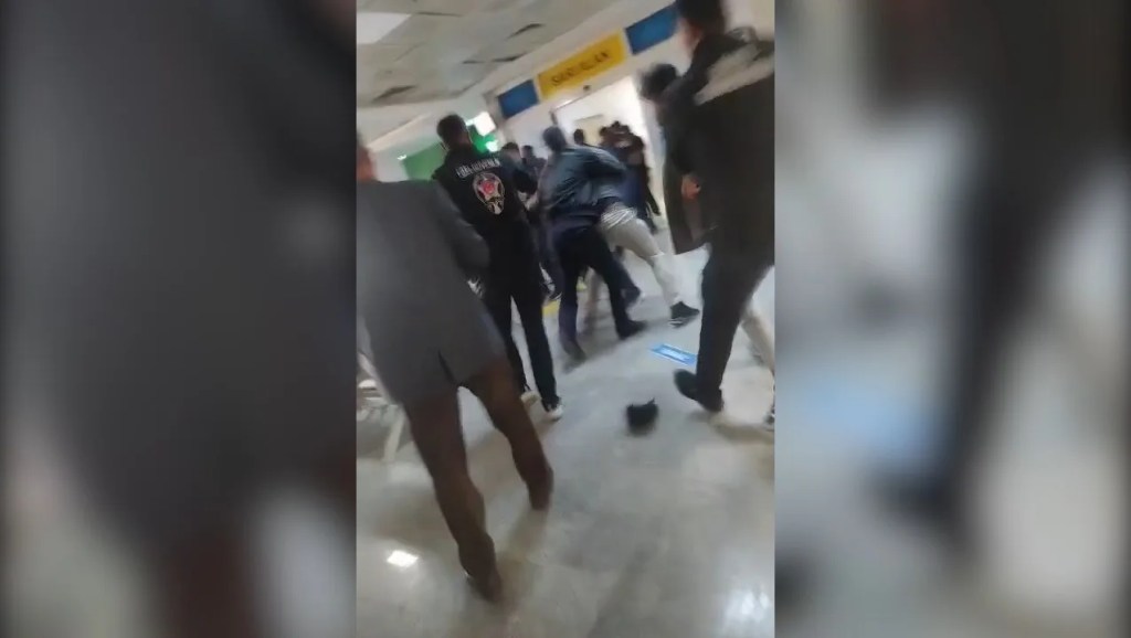 Şanlıurfa'da Hastanede Çıkan Kavga Kameralara Yansıdı