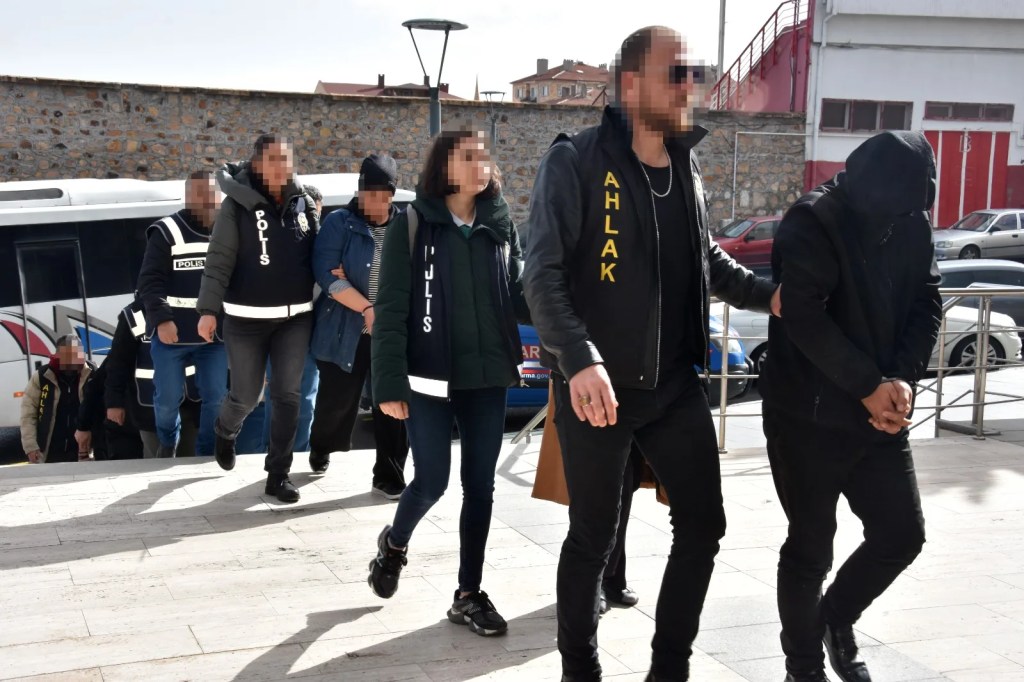 Nevşehir'de Fuhuş Operasyonu: Altı Kişi Tutuklandı
