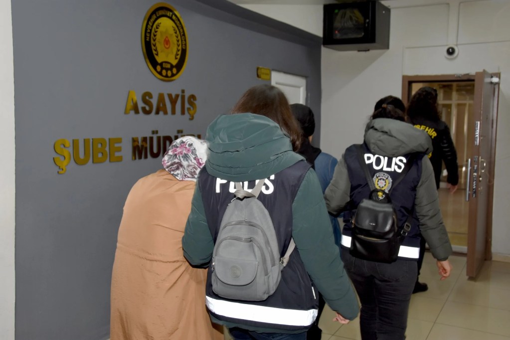 Nevşehir'de Fuhuş Operasyonu: Altı Kişi Tutuklandı