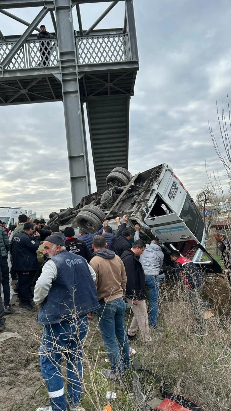 Ankara'da Halk Otobüsü Kazası: 4 Kişi Hayatını Kaybetti
