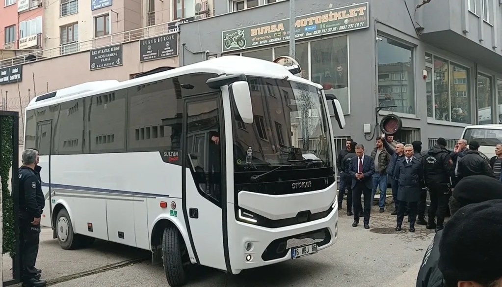 Mustafa Bozbey Tutuklandı, Ailesi Serbest Bırakıldı