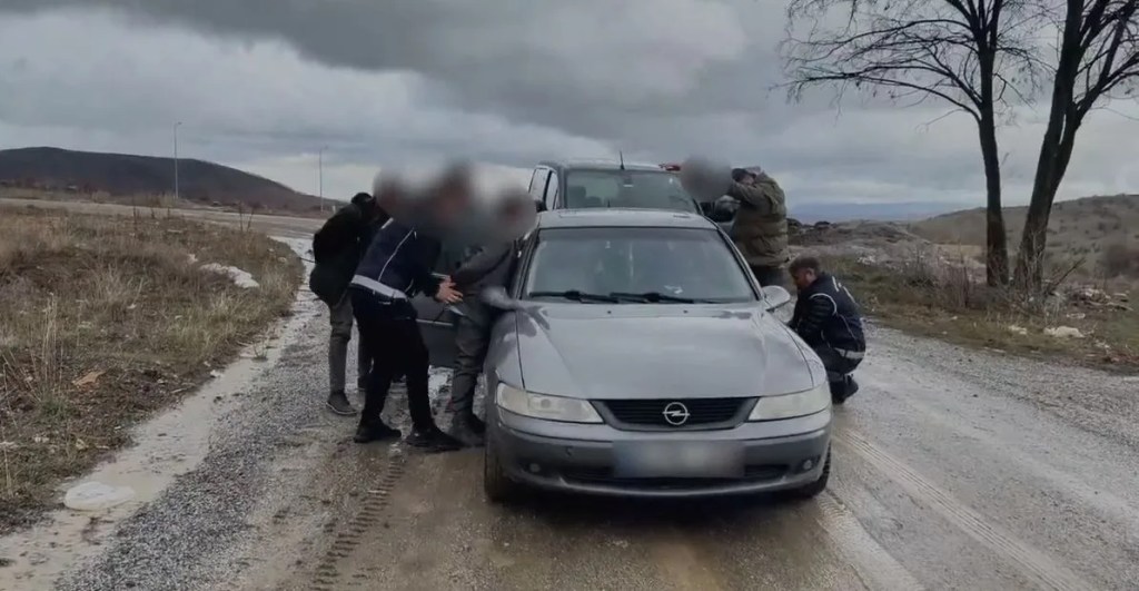 Yozgat'ta Kaçak Göçmen Operasyonu: Üç Kişi Yakalandı