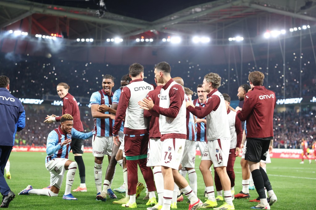 Trabzonspor Galatasaray'ı 2-1 Yendi