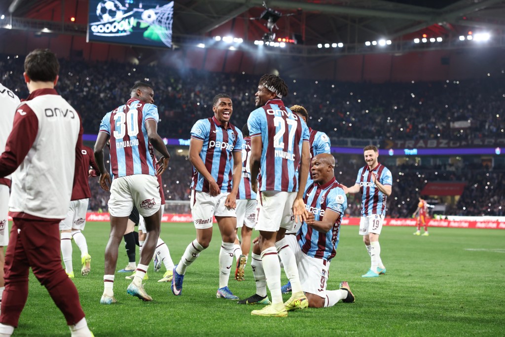 Trabzonspor Galatasaray'ı 2-1 Yendi