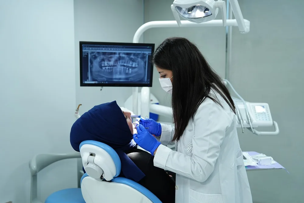 Diş Beyazlatıcılar Ağız Sağlığını Tehdit Ediyor