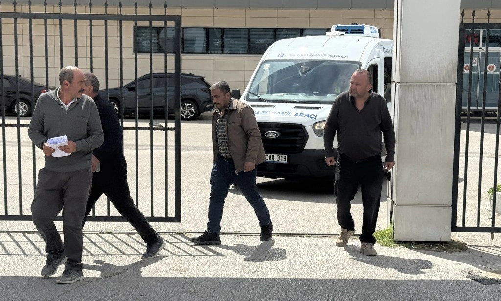 Antalya'da Trafik Kazası: İki Çocuk Hayatını Kaybetti