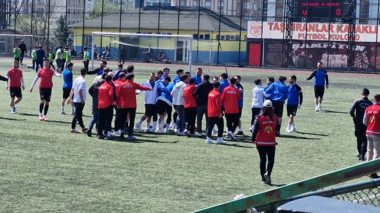 Tekirdağ'da Futbol Maçında Gergin Anlar Yaşandı