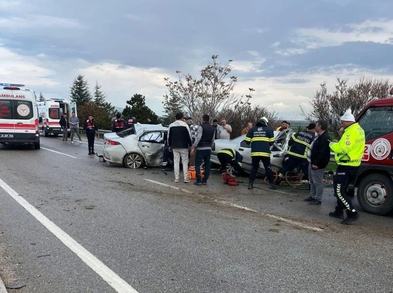 Eskişehir'de Trafik Kazası: 4 Kişi Hayatını Kaybetti