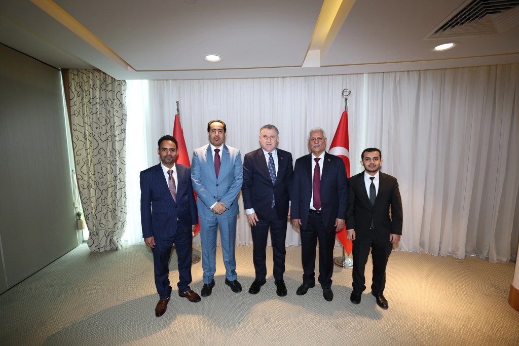 Bakan Osman Aşkın Bak Antalya'da Spor Diplomasisi Yürüttü