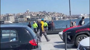 Fatih'te Döner Bıçağıyla Kendini Yaralayan Adam