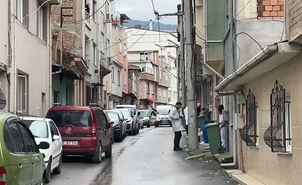Bursa'da Emekli Polis Cinayeti: Eşi Tarafından Öldürüldü