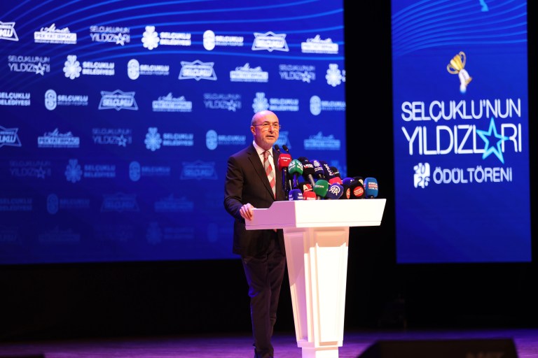 Selçuklu Belediyespor Sporcuları Ödüllerini Aldı
