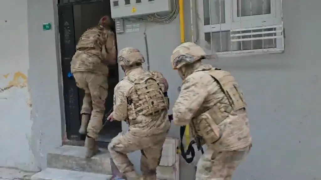 Şanlıurfa Merkezli DEAŞ Operasyonunda 36 Gözaltı