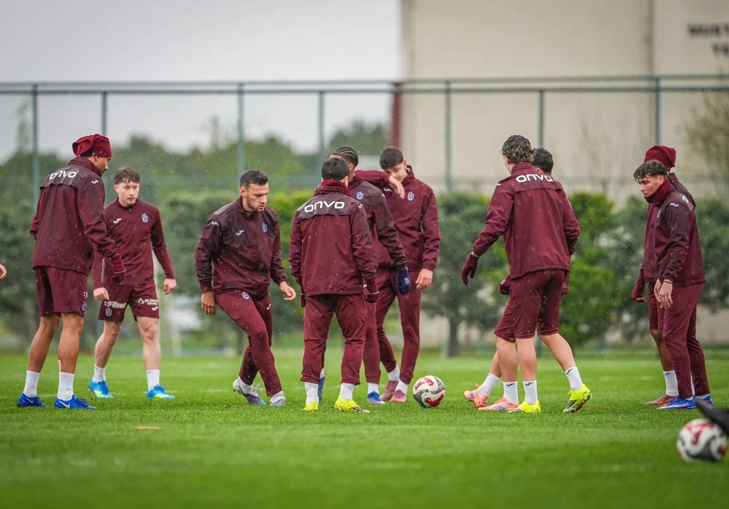 Trabzonspor Alanyaspor Maçı İçin Hazırlıklarını Sürdürüyor