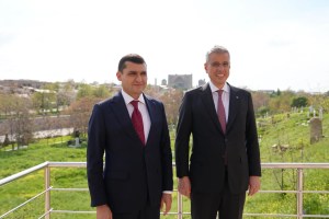 Bakan Memişoğlu Semerkant'ta Tarihi Ziyaret Gerçekleştirdi