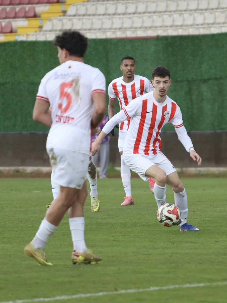 Boluspor Evinde Sivasspor'a Yenildi