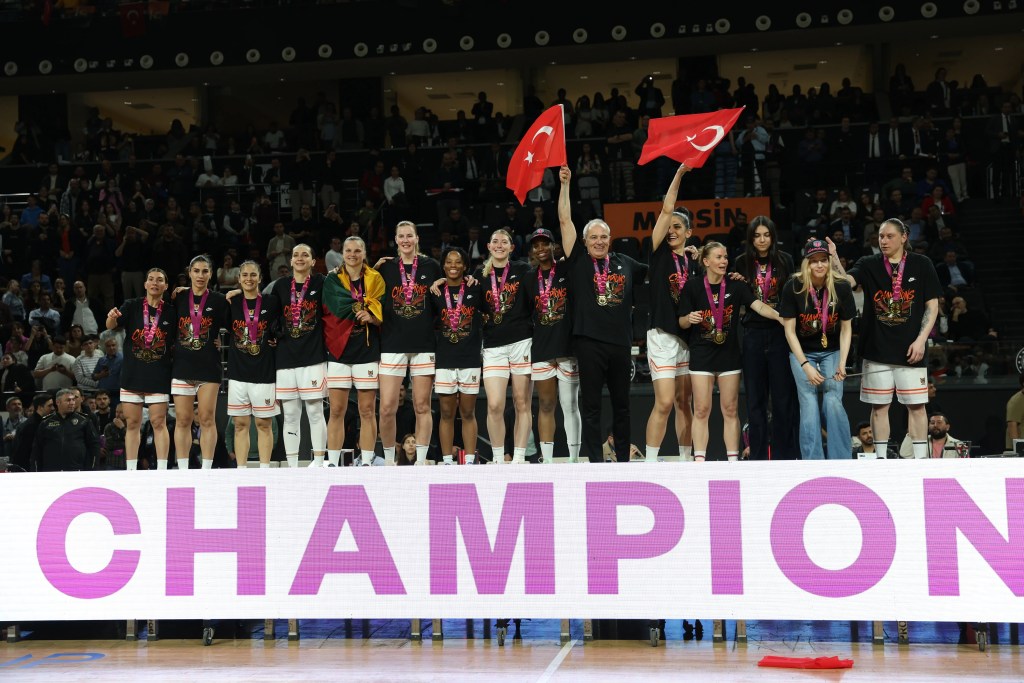 ÇBK Mersin EuroCup Şampiyonu Oldu