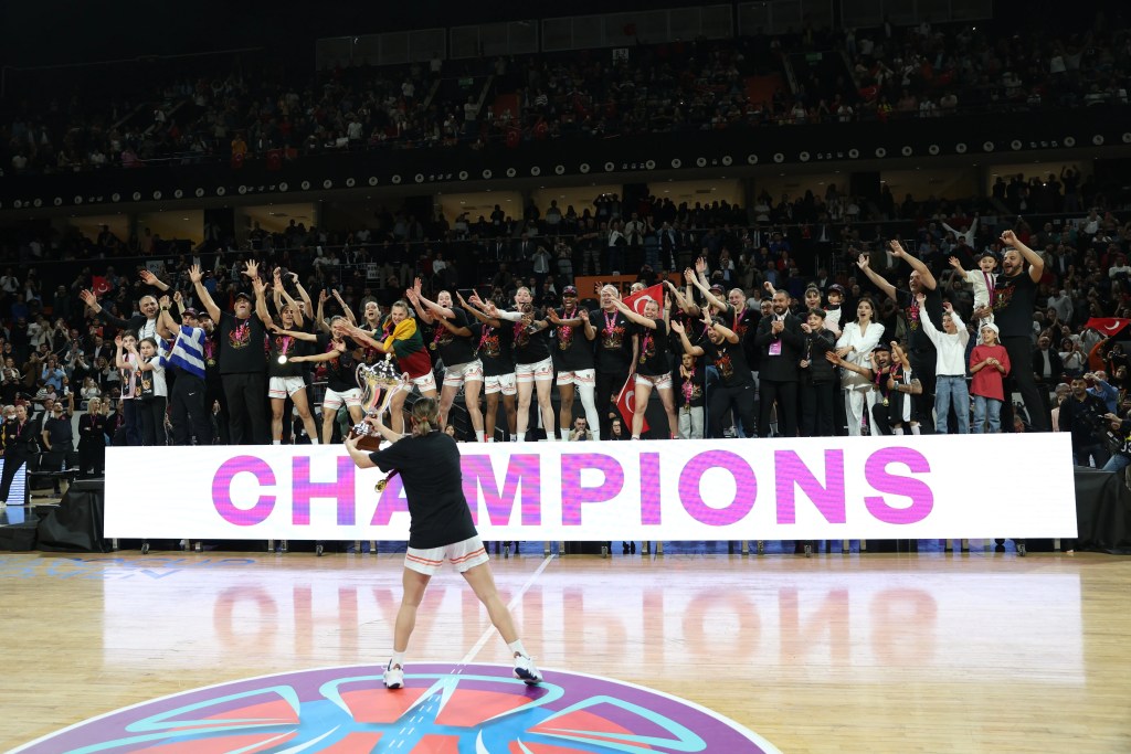 ÇBK Mersin EuroCup Şampiyonu Oldu