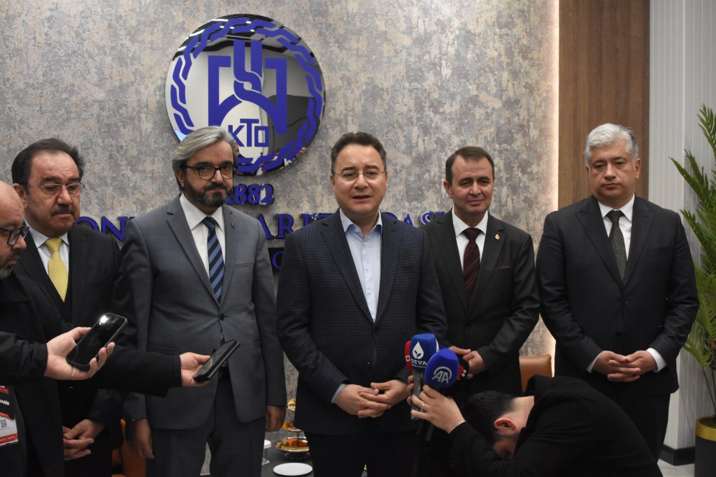 Ali Babacan: Türkiye İthalata Bağımlı Hale Geldi