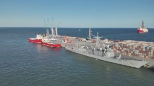Somali'de Çağrı Bey Sondaj Gemisi Törenle Karşılandı