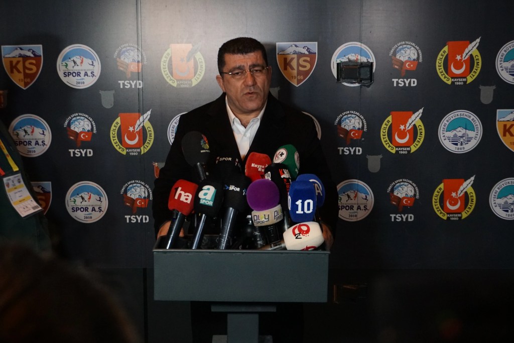 Kayserispor Başkanı Açıkalın: Zor Günlerden Geçiyoruz