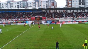 Van Spor FK Evinde Manisa FK'ya Yenildi