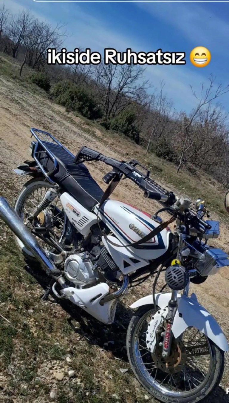 Ruhsatsız Tüfek ve Motosiklet Paylaşımı Gözaltı Getirdi