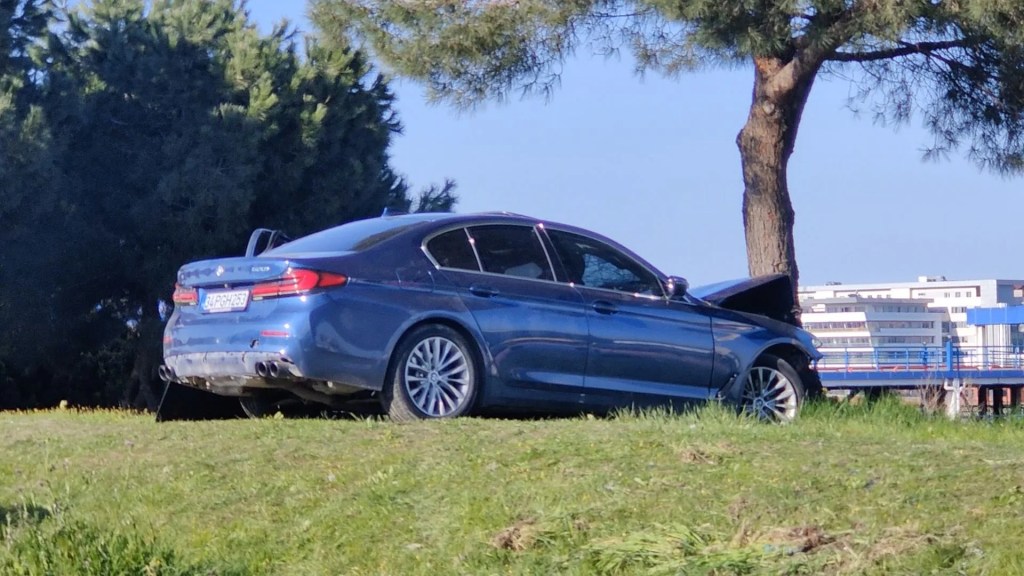 Bayrampaşa'da Trafik Kazası: Kamyon Devrildi, 7 Yaralı
