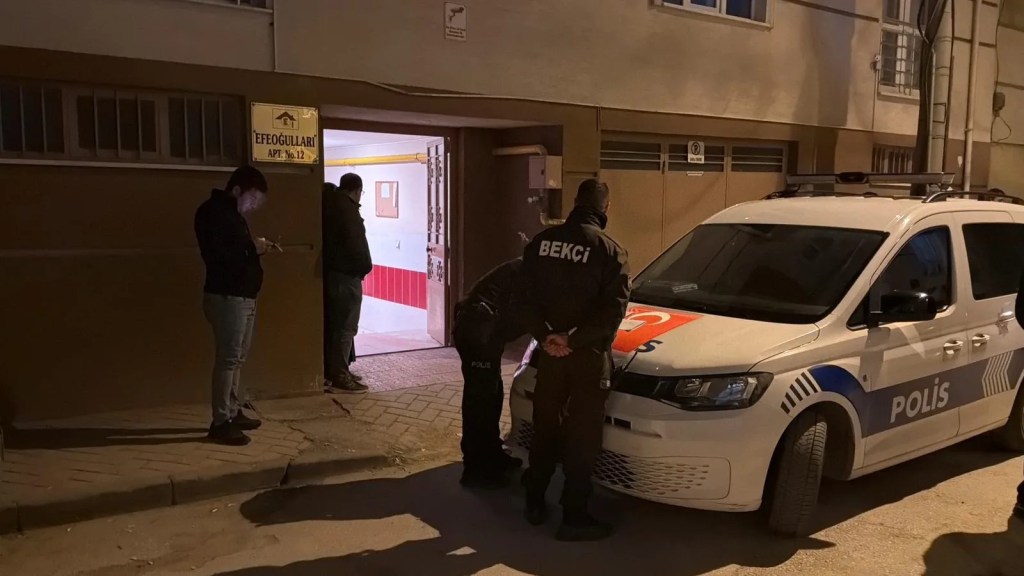 Eskişehir'de Yalnız Yaşayan Adam Evinde Ölü Bulundu
