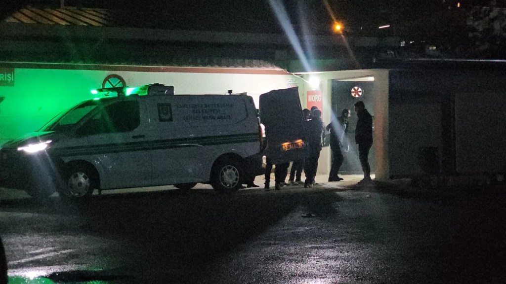 Şanlıurfa'da Genç Adam Boğazından Bıçaklanarak Öldürüldü