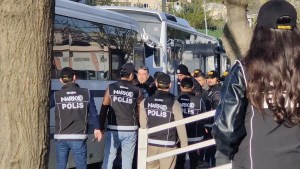 Ünlülere Yönelik Uyuşturucu Operasyonu: 17 Kişi Adliyede