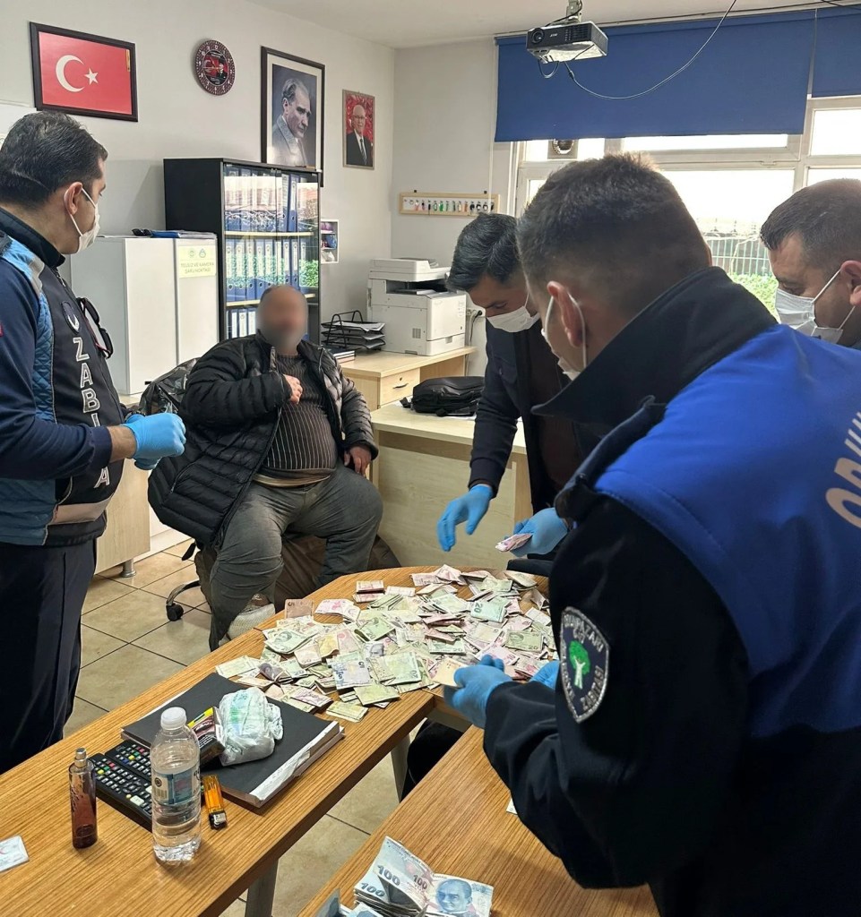Eskişehir'de Dilencinin Üzerinden Çıkan Şaşırtıcı Miktar