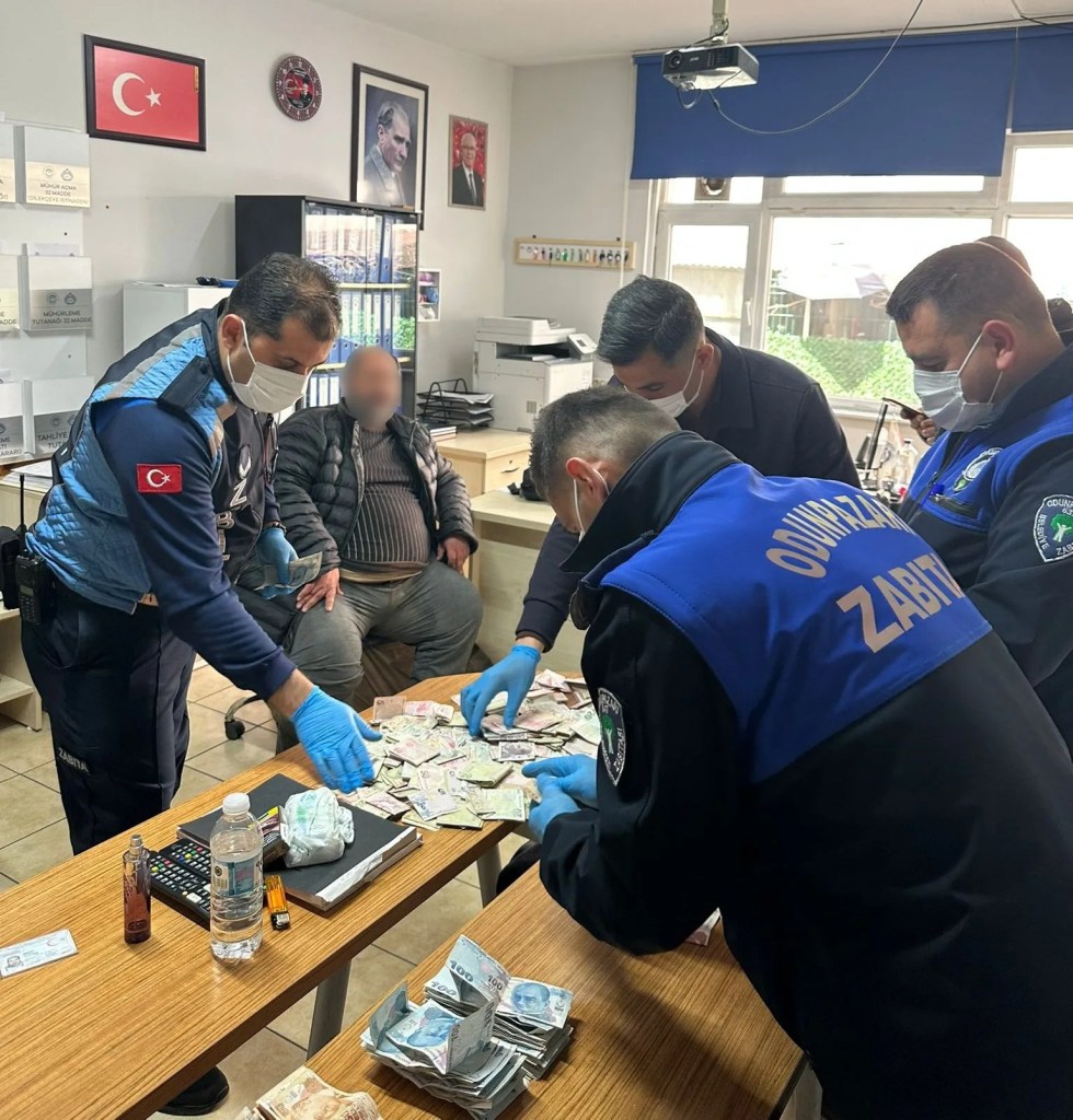 Eskişehir'de Dilencinin Üzerinden Çıkan Şaşırtıcı Miktar