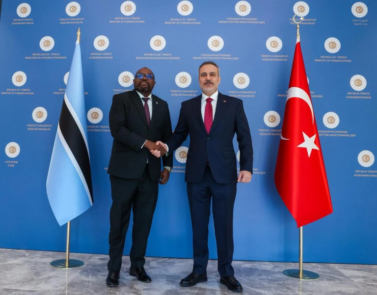Bakan Fidan Botsvana Bakanı ile Görüştü