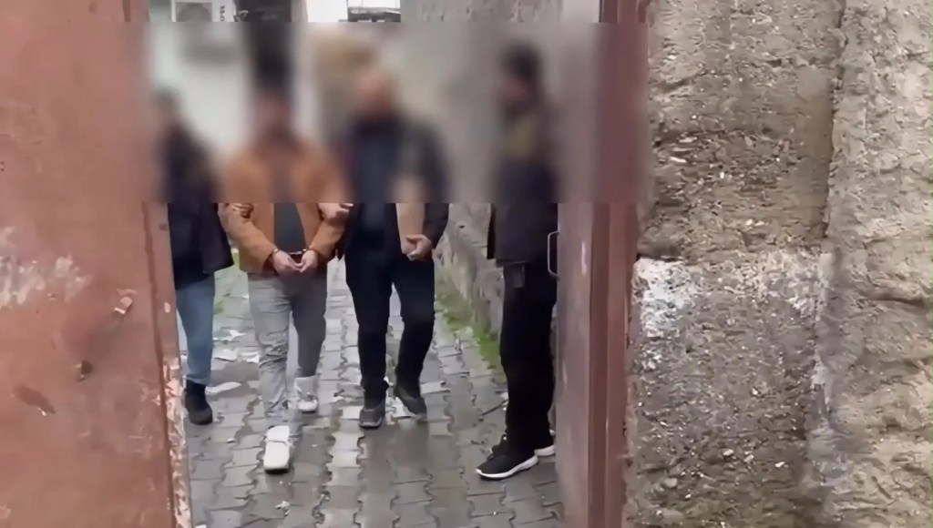 Diyarbakır'da Dolandırıcılık Operasyonu: 10 Tutuklama