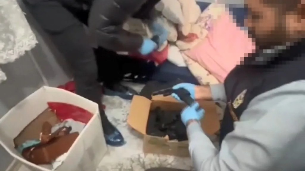 Zeytinburnu'nda Silah Ticareti Operasyonu: Üç Kişi Tutuklandı