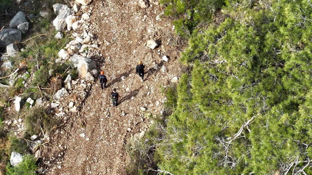 Dağda Kaybolan Adam Dronla Kurtarıldı